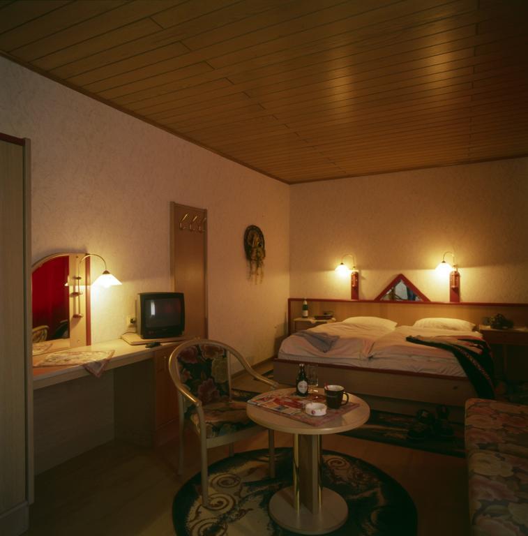 Gasthaus-Pension Islekhöhe Gansen Krautscheid Zimmer foto